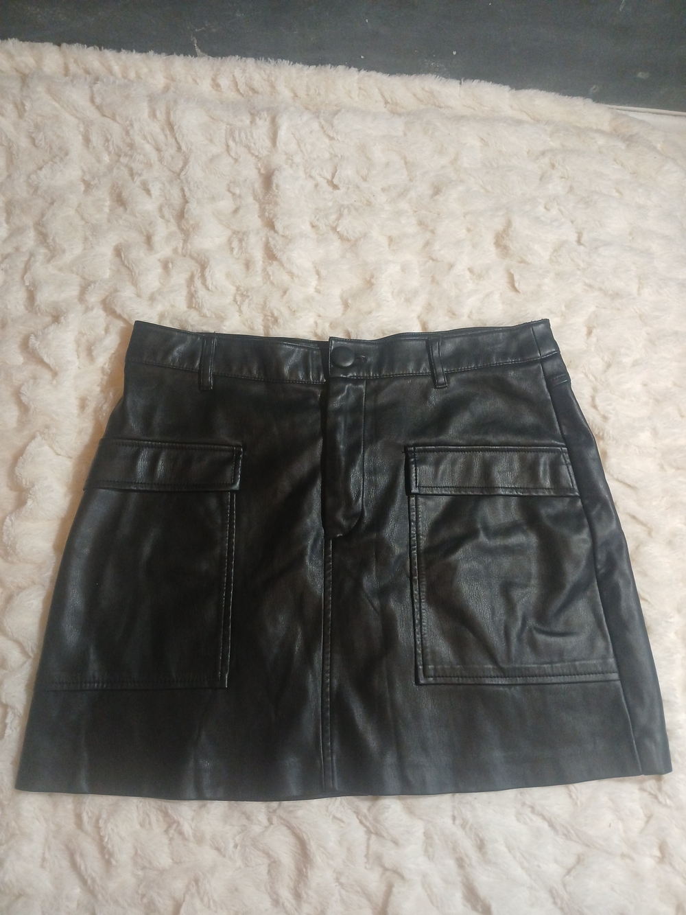 Zara Mini Faux Leather Cargo Skirt Black Size Large